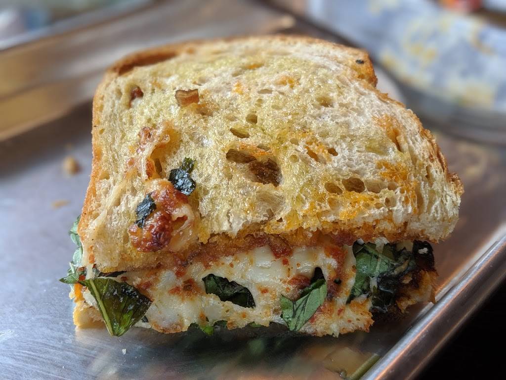 Door County Creamery | restaurant | 10653 N Bay Shore Dr, Sister Bay, WI 54234, USA | 9208543388 OR +1 920-854-3388