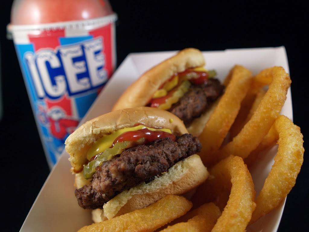 Gasoline Allies | restaurant | 3001 Winegard Dr, Burlington, IA 52601, USA | 3197532946 OR +1 319-753-2946