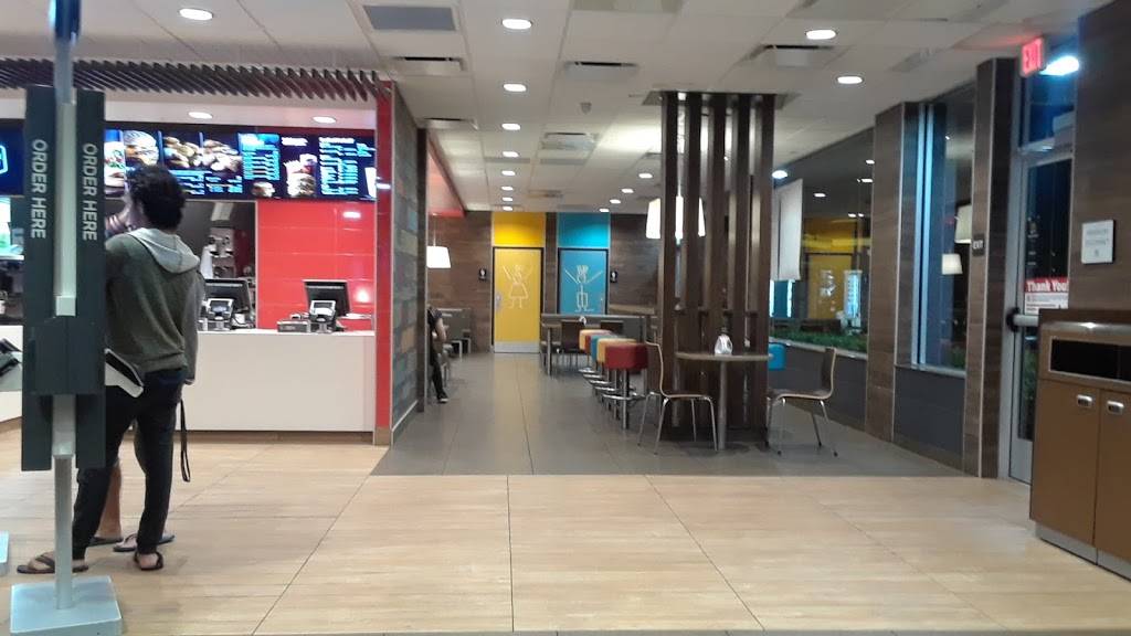 McDonalds | cafe | 3162 University Blvd, Winter Park, FL 32792, USA | 4076795564 OR +1 407-679-5564