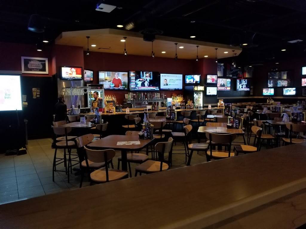 Buffalo Wild Wings | restaurant | 5121 West American Prairie Drive, Peoria, IL 61615, USA | 3096919453 OR +1 309-691-9453