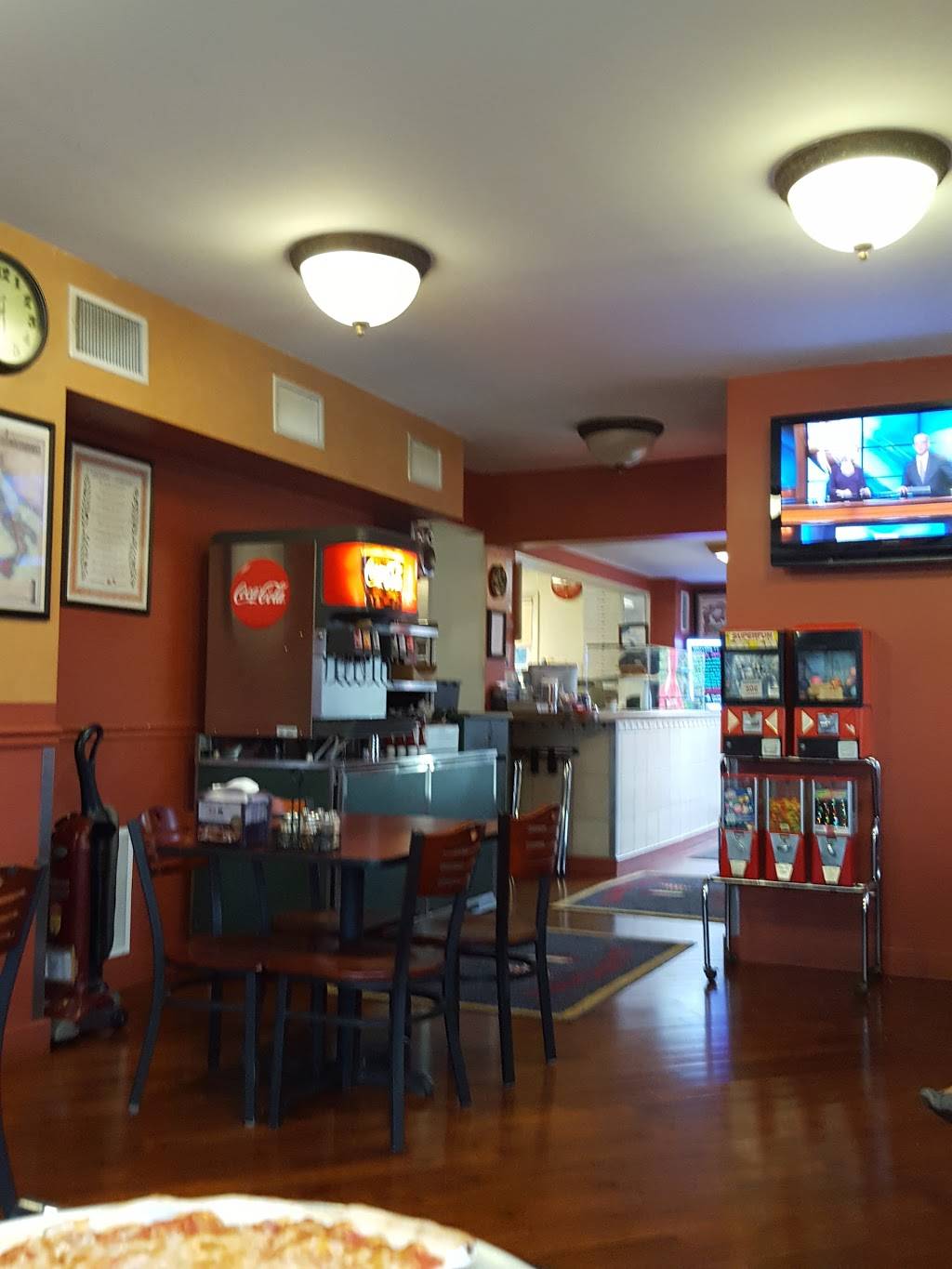 Marchianos Pizza | restaurant | 2 S Railroad St, New Ringgold, PA 17960, USA | 5709433135 OR +1 570-943-3135