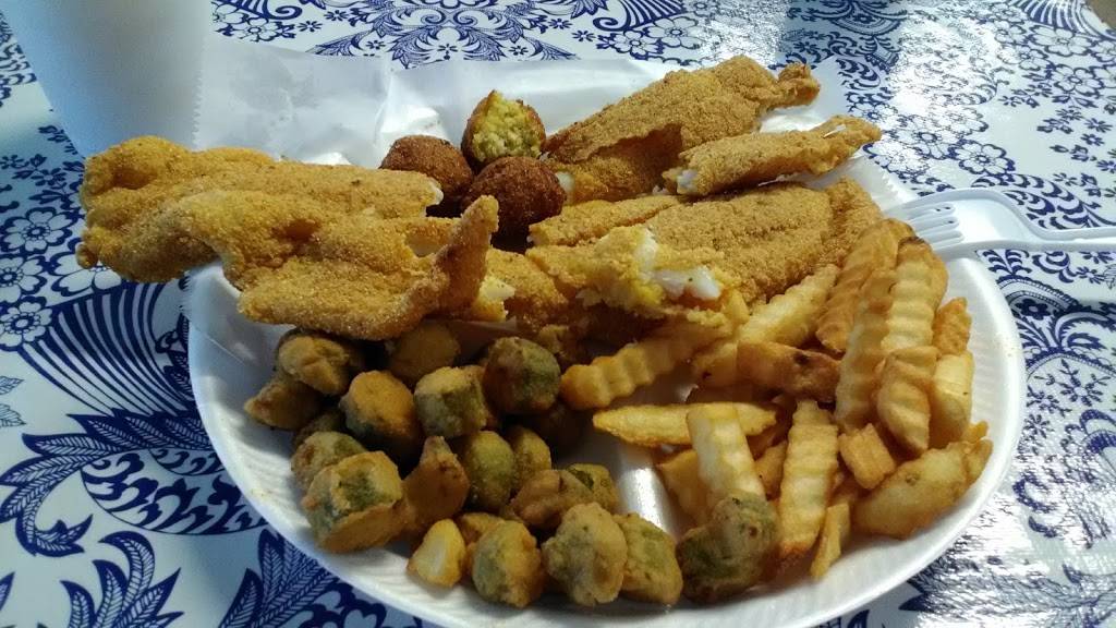 Uncle Larrys Restaurant | restaurant | 8210 Apison Pike, Ooltewah, TN 37363, USA | 4234982979 OR +1 423-498-2979