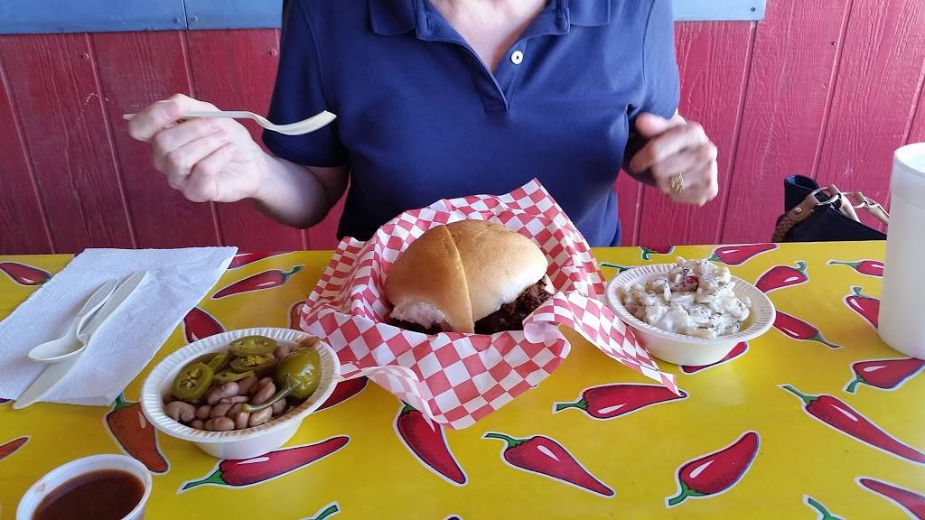 Cranky Franks BBQ | restaurant | 1679 US-87, Fredericksburg, TX 78624, USA | 8309972353 OR +1 830-997-2353