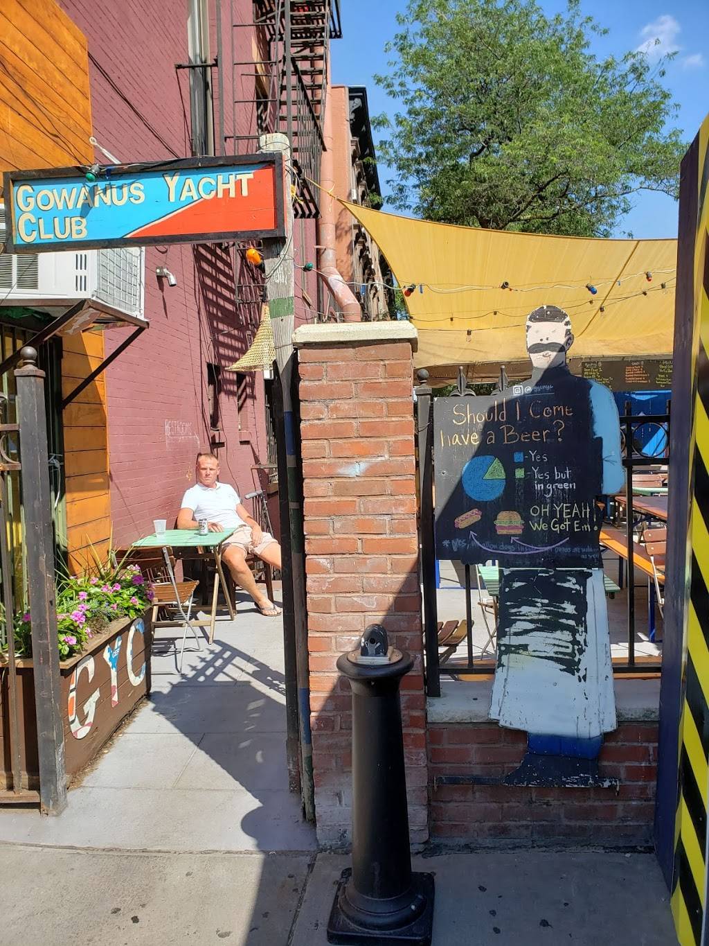 Gowanus Yacht Club | restaurant | 323 Smith St, Brooklyn, NY 11231, USA | 7182461321 OR +1 718-246-1321