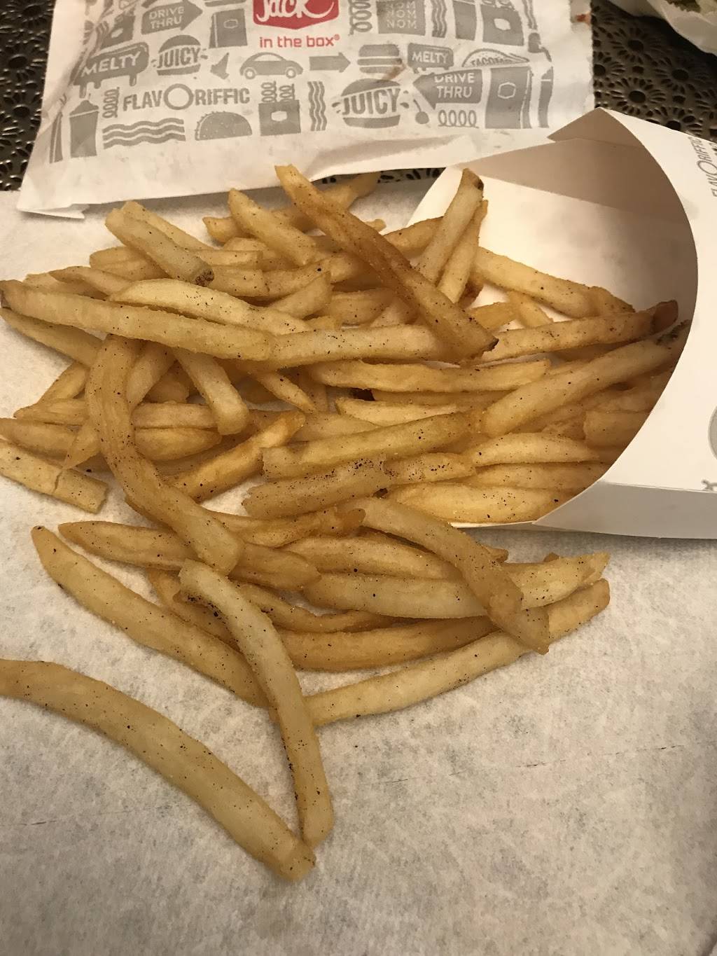 Jack in the Box | restaurant | 6551 Lankershim Blvd, North Hollywood, CA 91606, USA | 8187633818 OR +1 818-763-3818