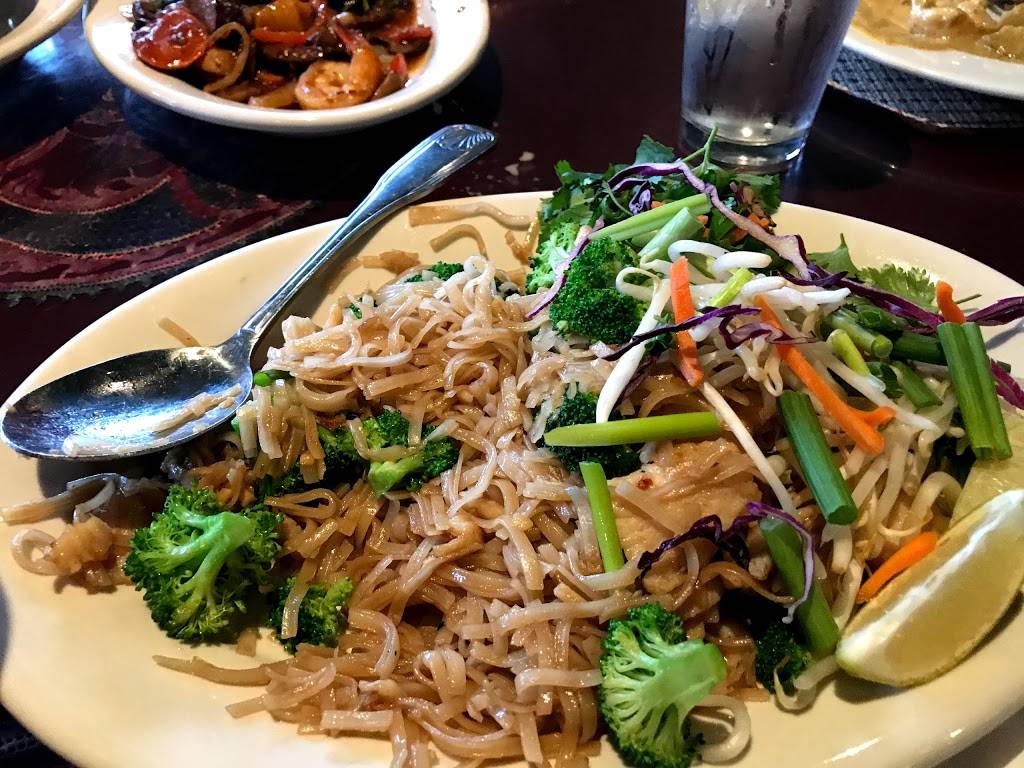 Sawatdy Thai Cuisine | restaurant | 8770 Fletcher Bay Rd NE, Bainbridge Island, WA 98110, USA | 2067802429 OR +1 206-780-2429