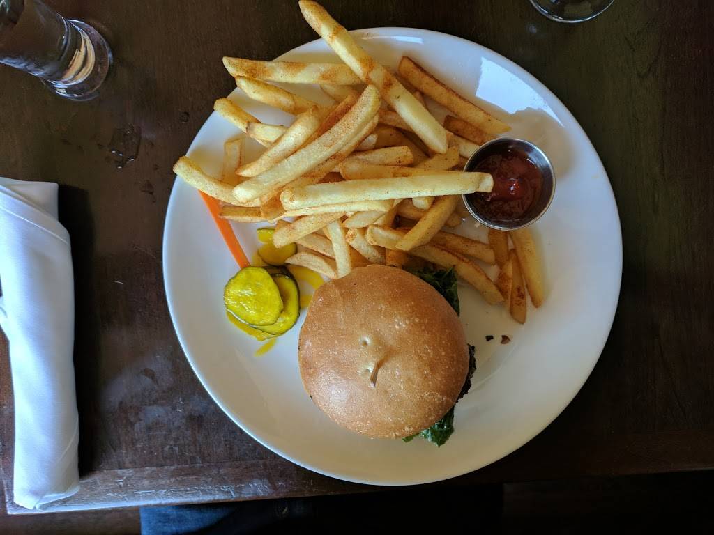 The Grand Tavern | restaurant | 3601 Grand Ave, Oakland, CA 94610, USA | 5104444644 OR +1 510-444-4644