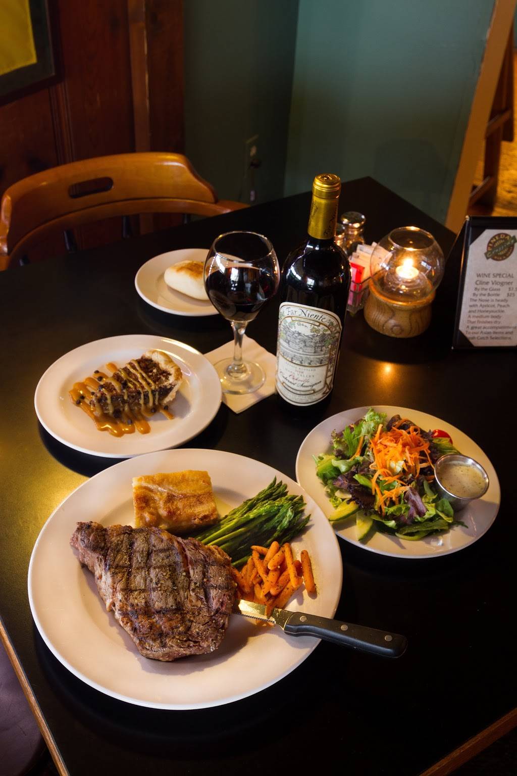 Pineda Crossing Bar & Grill | restaurant | 2515 Roberts Rd, Melbourne, FL 32940, USA | 3212597760 OR +1 321-259-7760