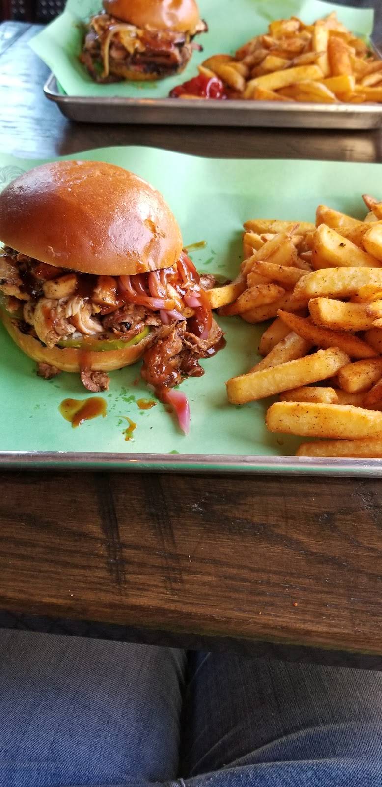 Ardmore Q BBQ | restaurant | 64 Rittenhouse Pl, Ardmore, PA 19003, USA | 6106420100 OR +1 610-642-0100