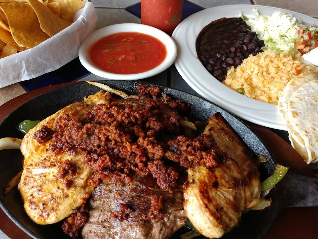 Los Generales Mexican Restaurant | restaurant | 2901 Curry Ford Rd # 211, Orlando, FL 32806, USA | 4079854341 OR +1 407-985-4341