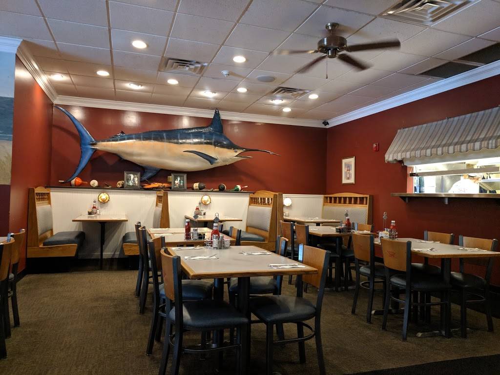 Lobster Tail Restaurant & Lounge | restaurant | 4 Cobbetts Pond Rd, Windham, NH 03087, USA | 6038905555 OR +1 603-890-5555