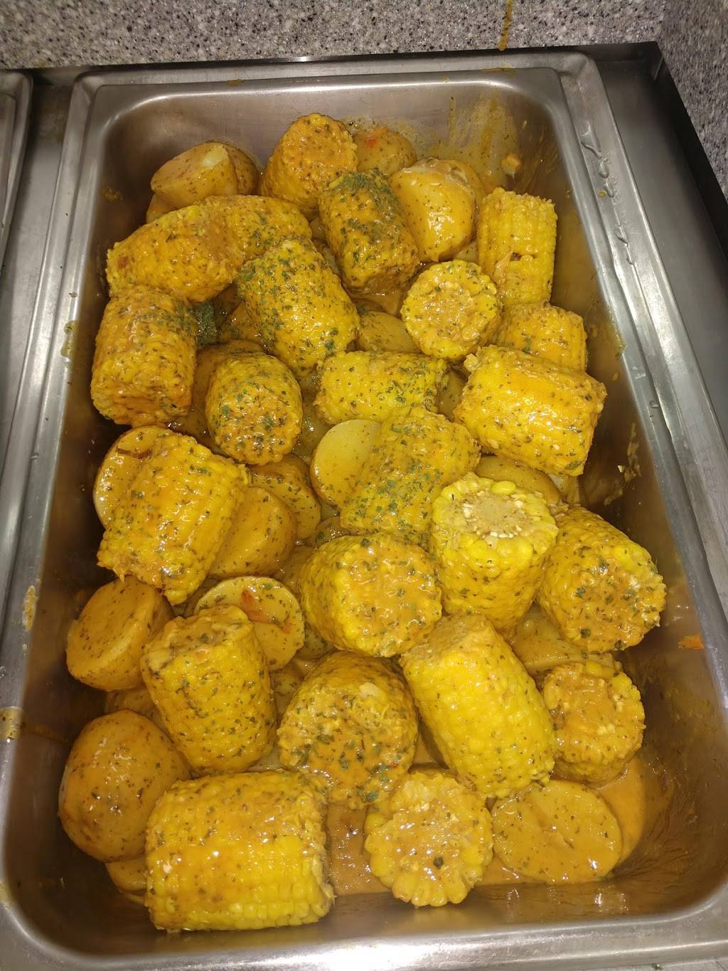 LePoughs Barbecue | restaurant | 2401 Quarters Rd., Bldg. 12500, Fort Lee, VA 23801, USA | 8044546556 OR +1 804-454-6556