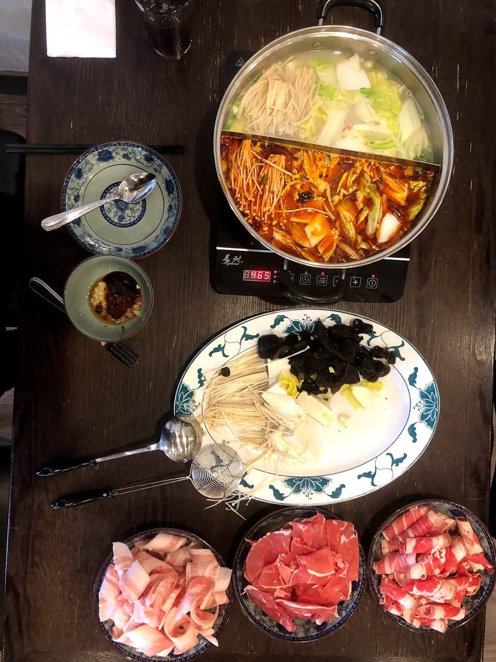 Hot pot restaurant | restaurant | 3701 Vestal Pkwy E, Vestal, NY 13850, USA | 6072964630 OR +1 607-296-4630