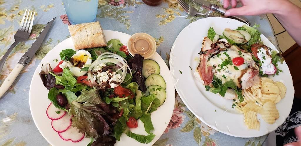 Brankos Patisserie | restaurant | 501 Main St, Honesdale, PA 18431, USA | 5702530311 OR +1 570-253-0311