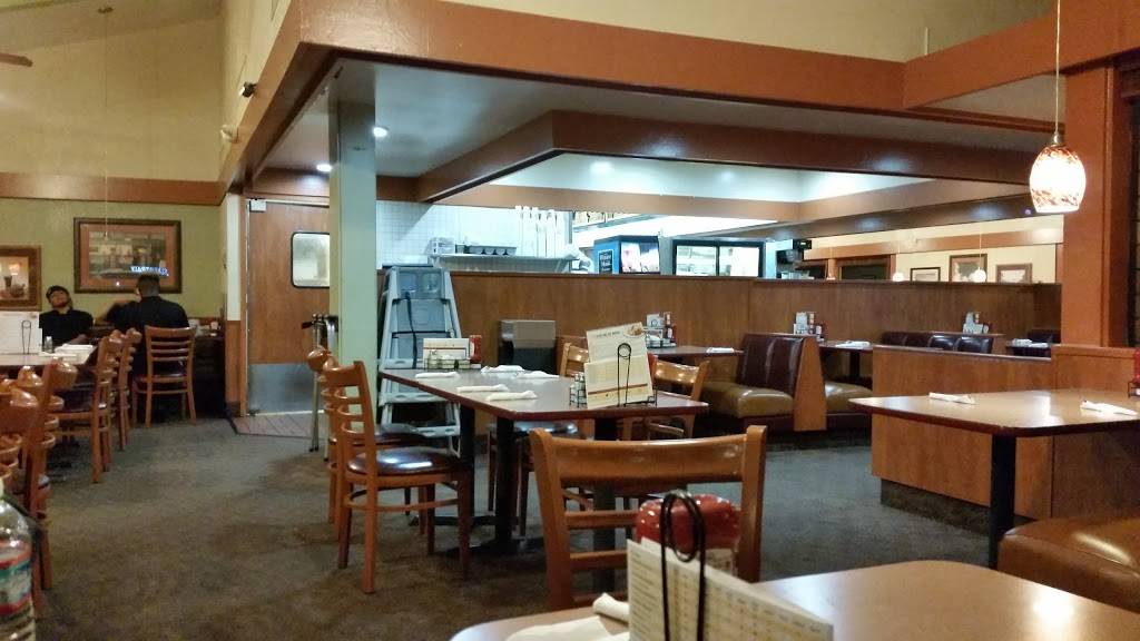 Dennys | restaurant | 2980 Travis Blvd, Fairfield, CA 94534, USA | 7074250303 OR +1 707-425-0303