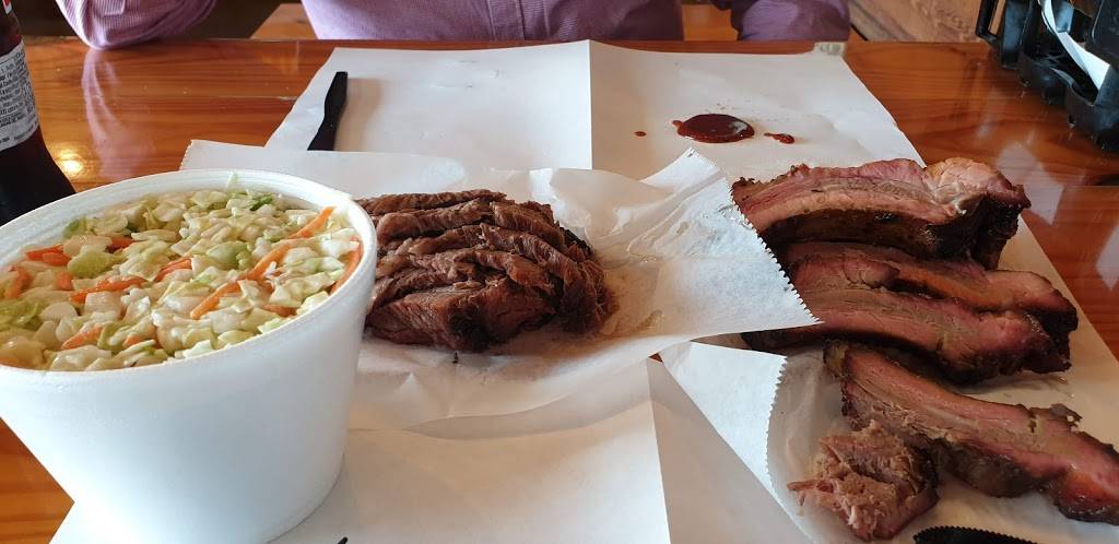 Rudys "Country Store" and Bar-B-Q | restaurant | 6800 N Fwy Service Rd E, Fort Worth, TX 76137, USA | 6827037043 OR +1 682-703-7043