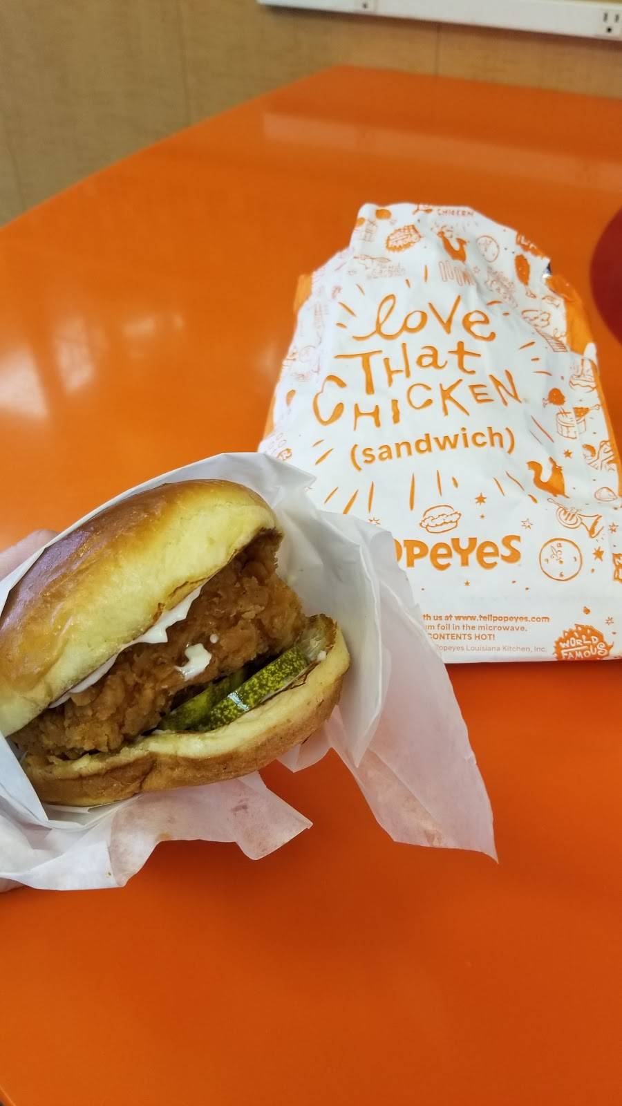 Popeyes Louisiana Kitchen | restaurant | 814A MS-12 W, Starkville, MS 39759, USA | 6623243537 OR +1 662-324-3537