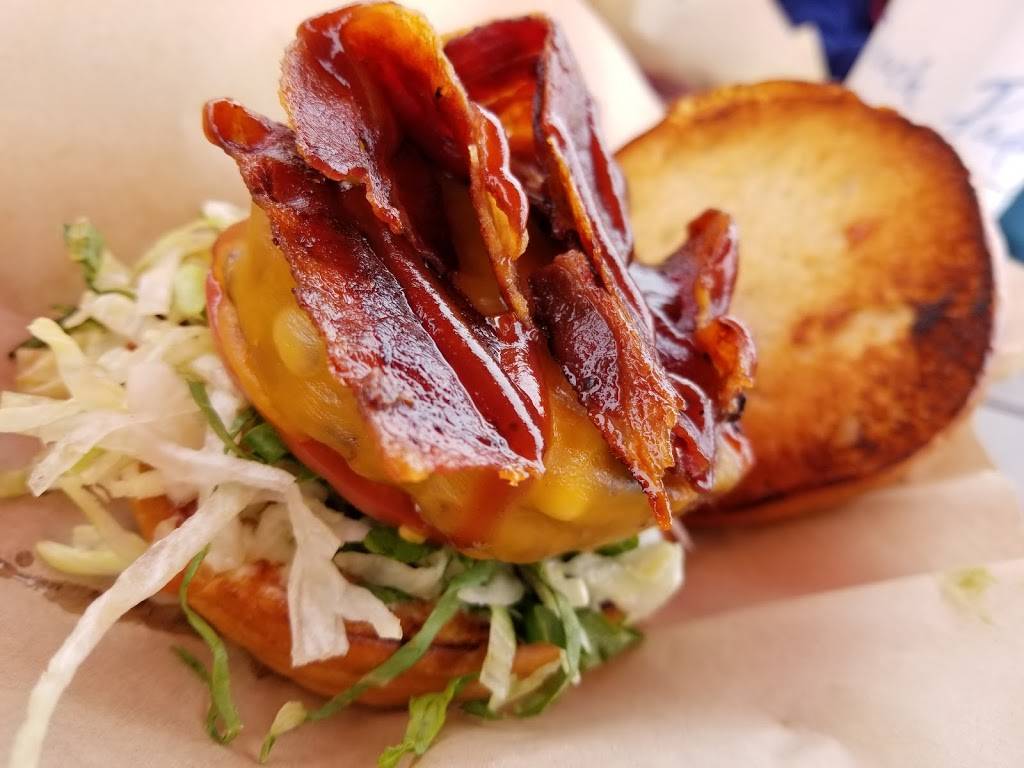 Padaro Beach Grill | restaurant | 3765 Santa Claus Ln, Carpinteria, CA 93013, USA | 8055669800 OR +1 805-566-9800