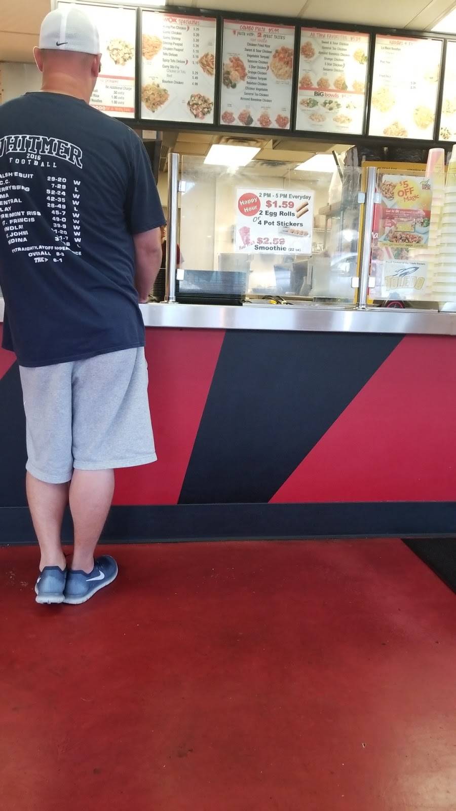 Magic Wok | restaurant | 2040 W Laskey Rd, Toledo, OH 43613, USA | 4194724453 OR +1 419-472-4453