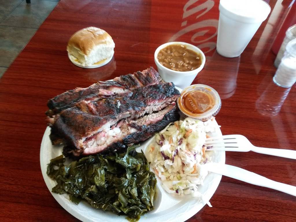 Jazzys BBQ | restaurant | 5703 W Waters Ave, Tampa, FL 33634, USA | 8132438872 OR +1 813-243-8872