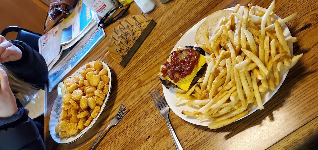 Brendas Tumbleweed Cafe | restaurant | 22870 US-12, Watauga, SD 57660, USA | 6055249696 OR +1 605-524-9696