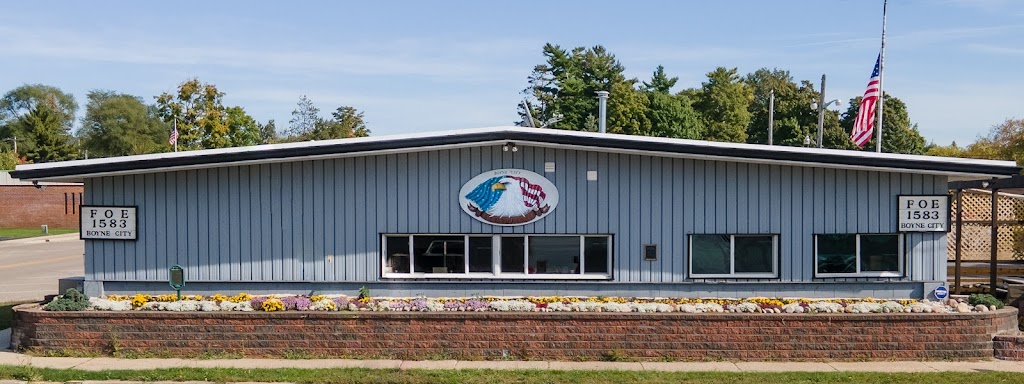 Boyne City Eagles | restaurant | 106 River St, Boyne City, MI 49712, USA | 2315822693 OR +1 231-582-2693