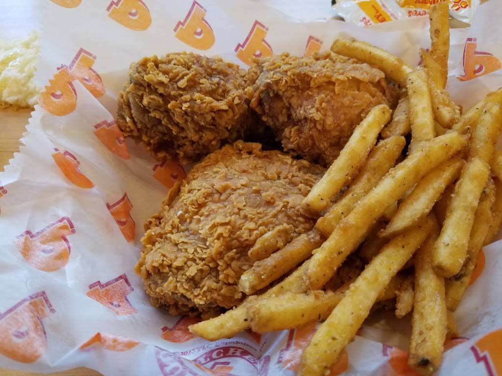 Popeyes Louisiana Kitchen | restaurant | 4209 W Greenfield Ave, Milwaukee, WI 53215, USA | 4149795713 OR +1 414-979-5713