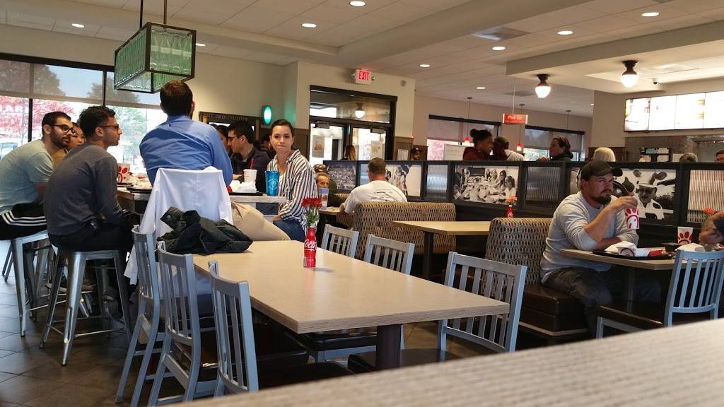 Chick-fil-A | restaurant | 560 Universal Dr N, North Haven, CT 06473, USA | 2032340300 OR +1 203-234-0300