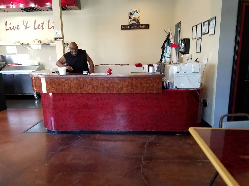 Ds Smokin Pit | restaurant | 1800 Del Paso Blvd #101, Sacramento, CA 95815, USA | 9169939428 OR +1 916-993-9428