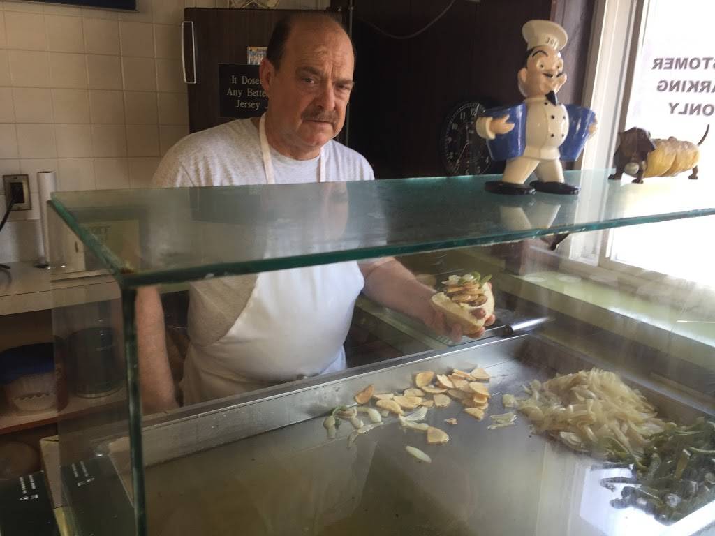 Jersey Joes | restaurant | 712 Port Monmouth Rd, Port Monmouth, NJ 07758, USA | 7327875779 OR +1 732-787-5779