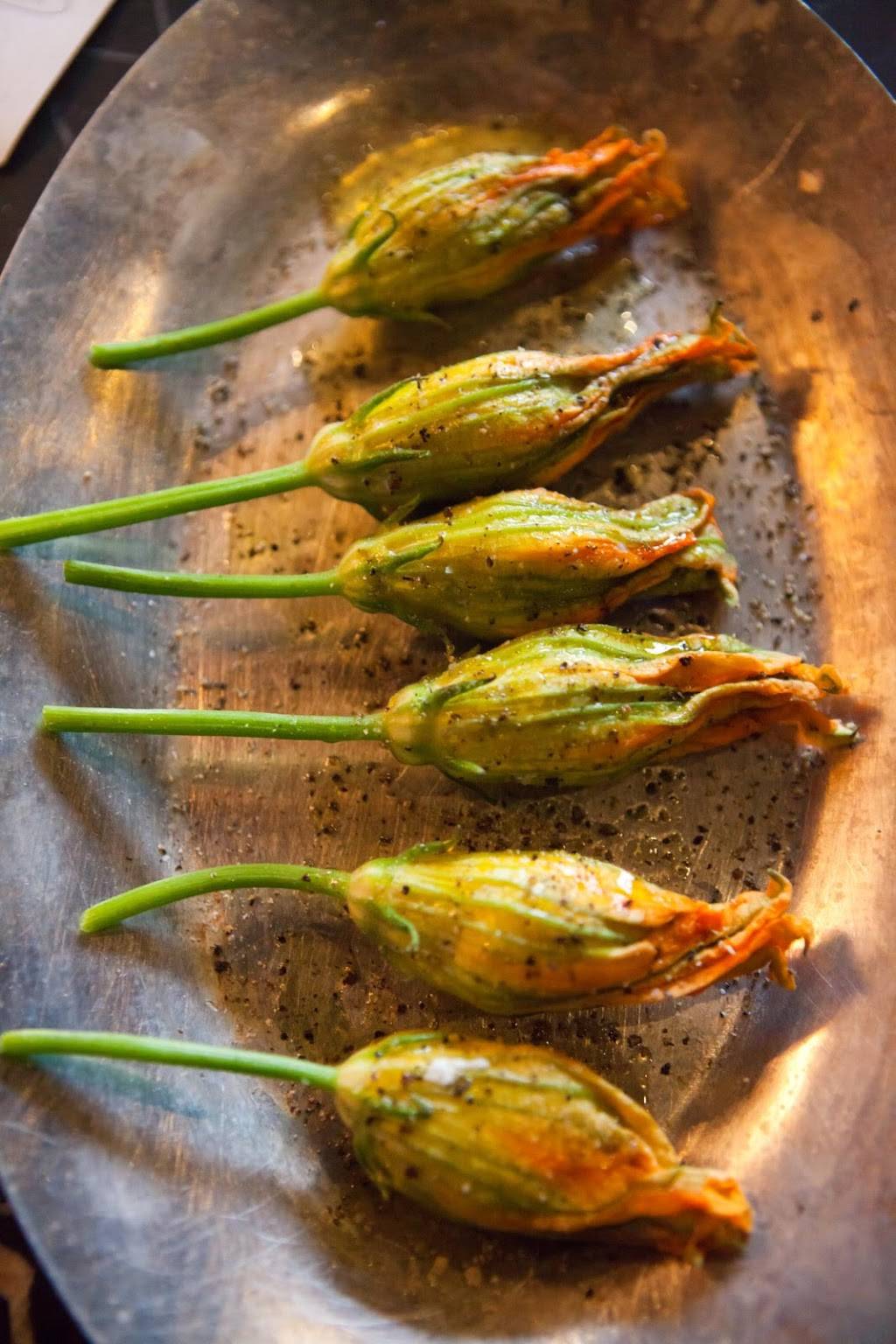 Chi Spacca | restaurant | 6610 Melrose Ave, Los Angeles, CA 90038, USA | 3232971133 OR +1 323-297-1133