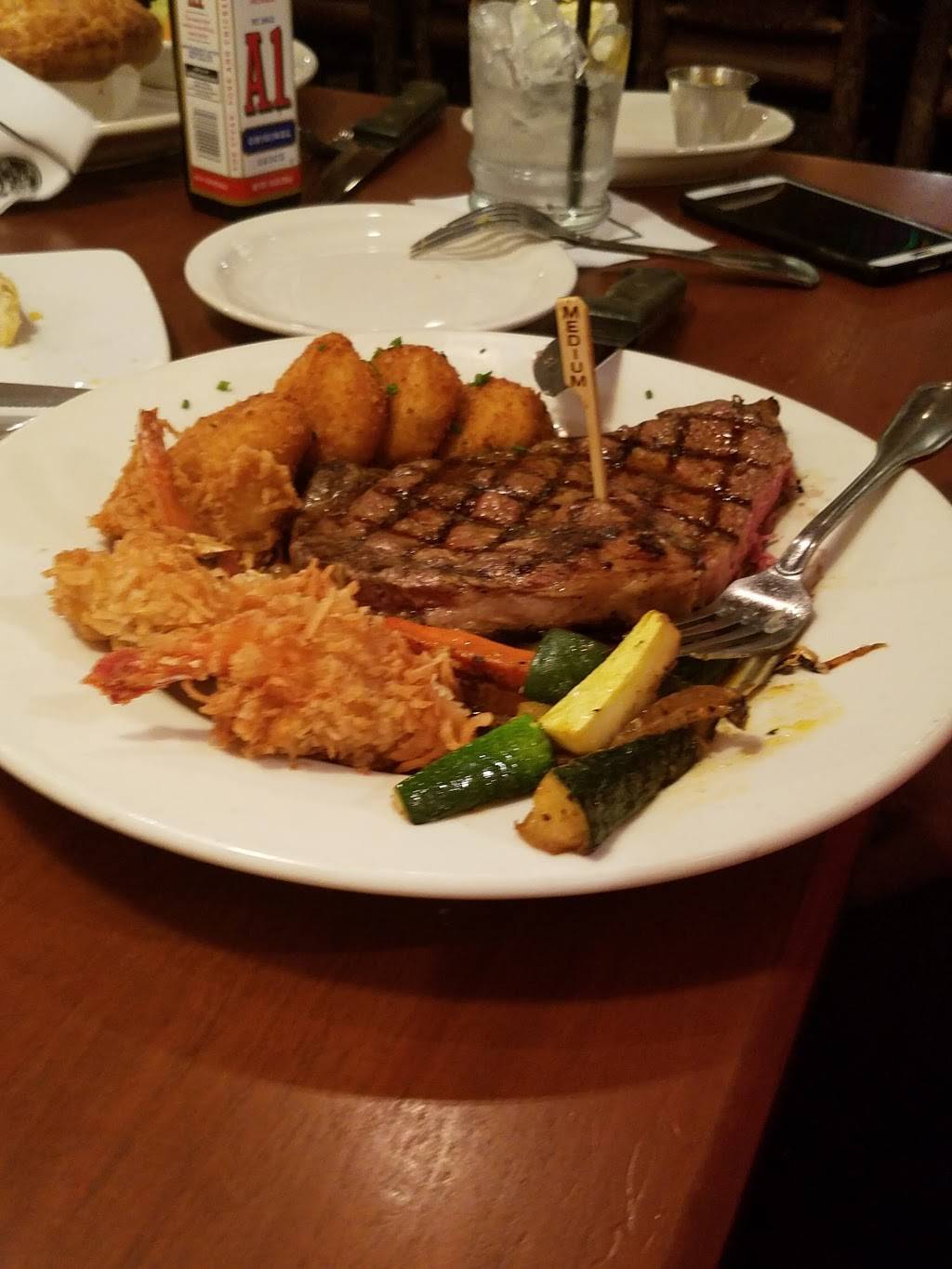 Claim Jumper Restaurants | restaurant | 1530 W Baseline Rd, Tempe, AZ 85283, USA | 4808318200 OR +1 480-831-8200