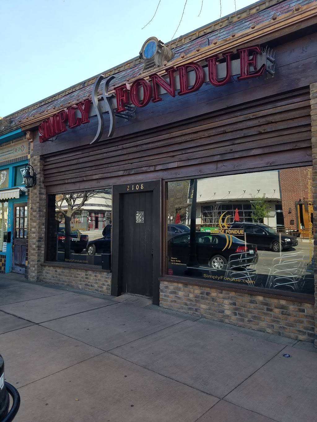 Simply Fondue | restaurant | 2108 Greenville Ave, Dallas, TX 75206, USA | 2148278878 OR +1 214-827-8878