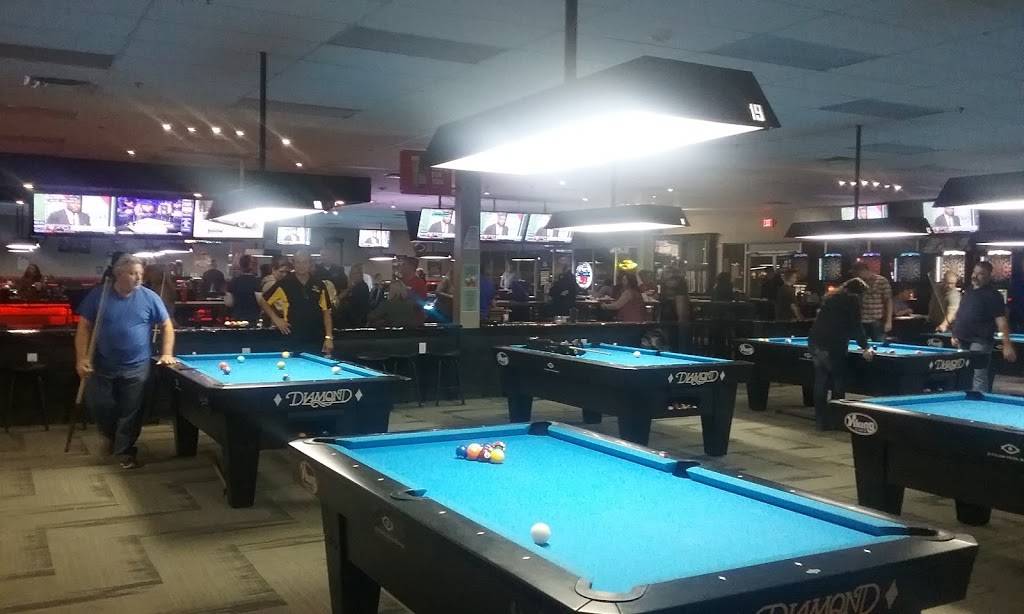 Racks Billards | restaurant | 312 N Mall Entrance Rd, Sanford, FL 32771, USA | 4074497665 OR +1 407-449-7665