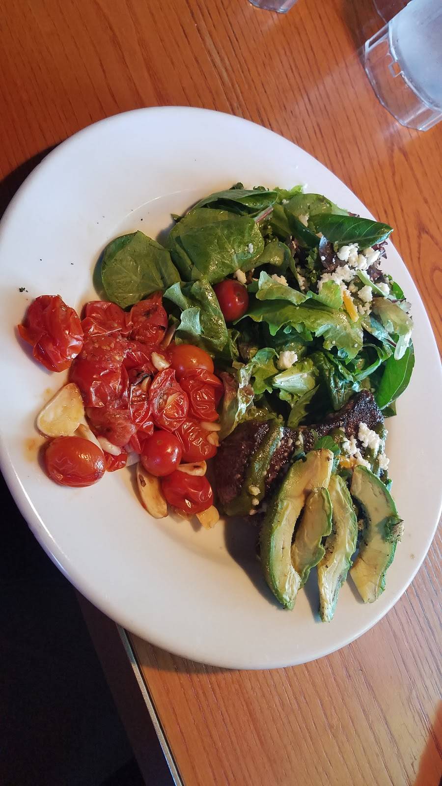 Chilis Grill & Bar | meal takeaway | 2627 Vista Way, Oceanside, CA 92054, USA | 7609671064 OR +1 760-967-1064