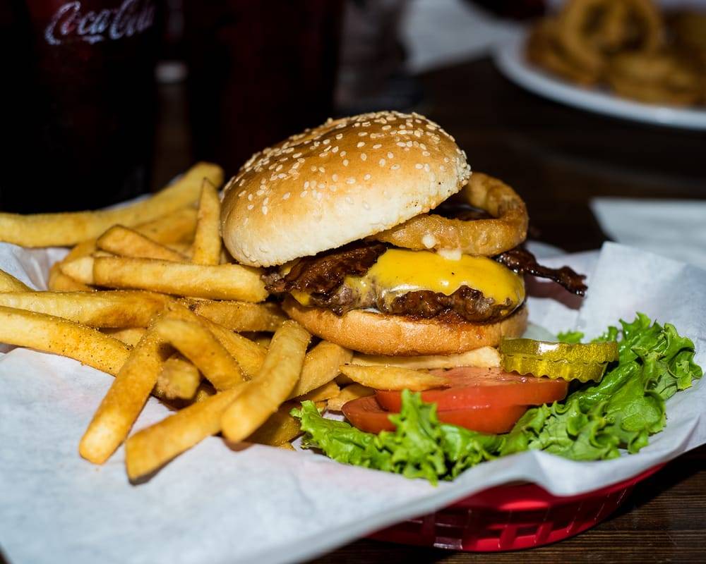 El Dorado Bar & Grill | restaurant | 8708 E McDowell Rd, Scottsdale, AZ 85257, USA | 4809452606 OR +1 480-945-2606