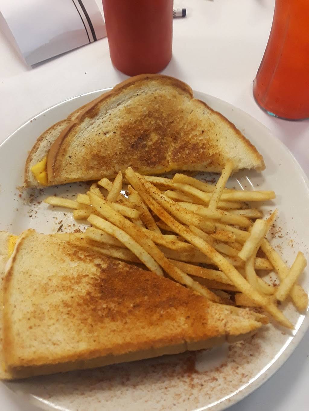 Steak n Shake | restaurant | 5180 NE 24th St, Ocala, FL 34470, USA | 3524380057 OR +1 352-438-0057