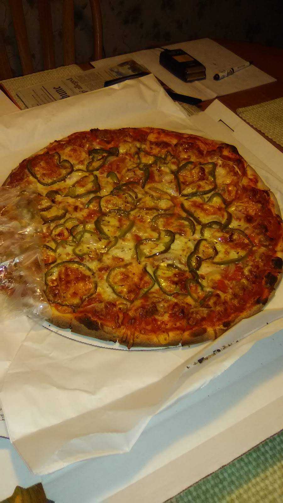 Puccis Restaurant & Pizzeria | restaurant | 10063 S Ewing Ave, Chicago, IL 60617, USA | 7733757539 OR +1 773-375-7539