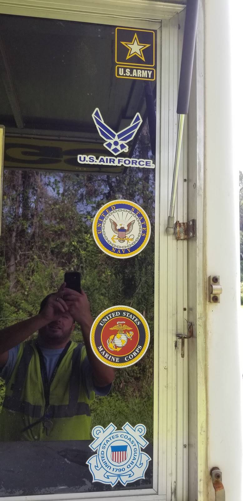 Road DAWGS Food TRUCK | restaurant | Jacksonville, FL 32220, USA | 9047426709 OR +1 904-742-6709