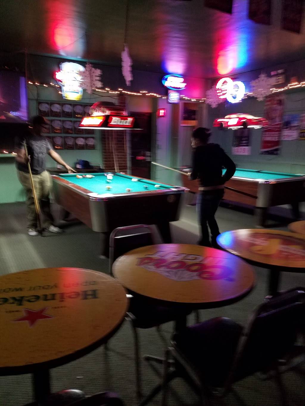 Pockets Restaurant & Tavern | restaurant | 315 S Dupont Hwy, New Castle, DE 19720, USA | 3023288499 OR +1 302-328-8499