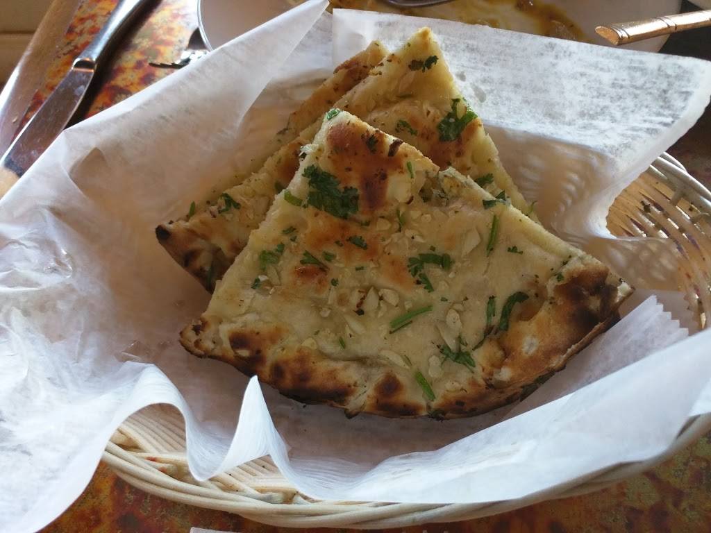 Shloka | restaurant | 24 South St, Freehold, NJ 07728, USA | 7323330756 OR +1 732-333-0756