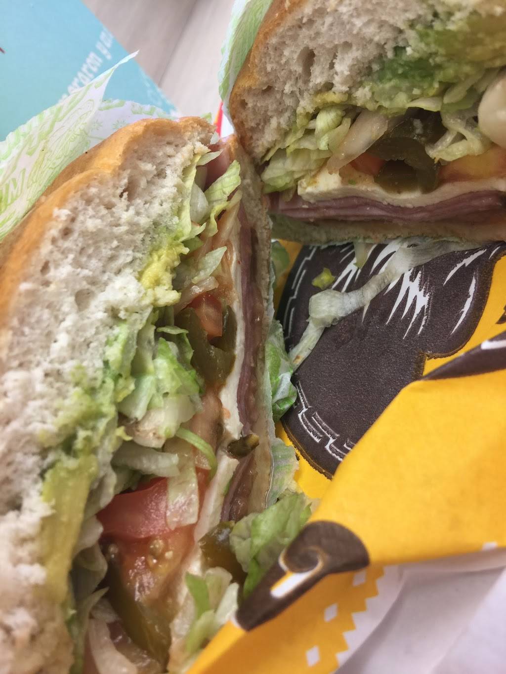 El Gallo Giro | restaurant | 8309 Van Nuys Blvd, Panorama City, CA 91402, USA | 8188915533 OR +1 818-891-5533