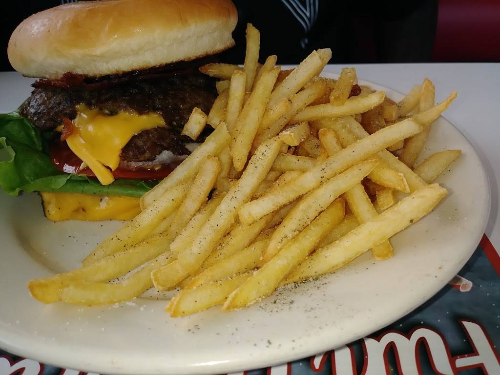 Steak n Shake | restaurant | 3810 W Washington St, Indianapolis, IN 46241, USA | 3172410483 OR +1 317-241-0483