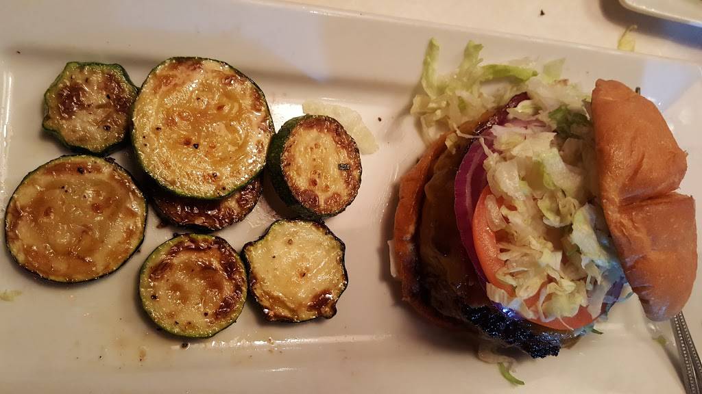 TGI Fridays | restaurant | 235 Fort Evans Rd NE, Leesburg, VA 20176, USA | 7037373900 OR +1 703-737-3900