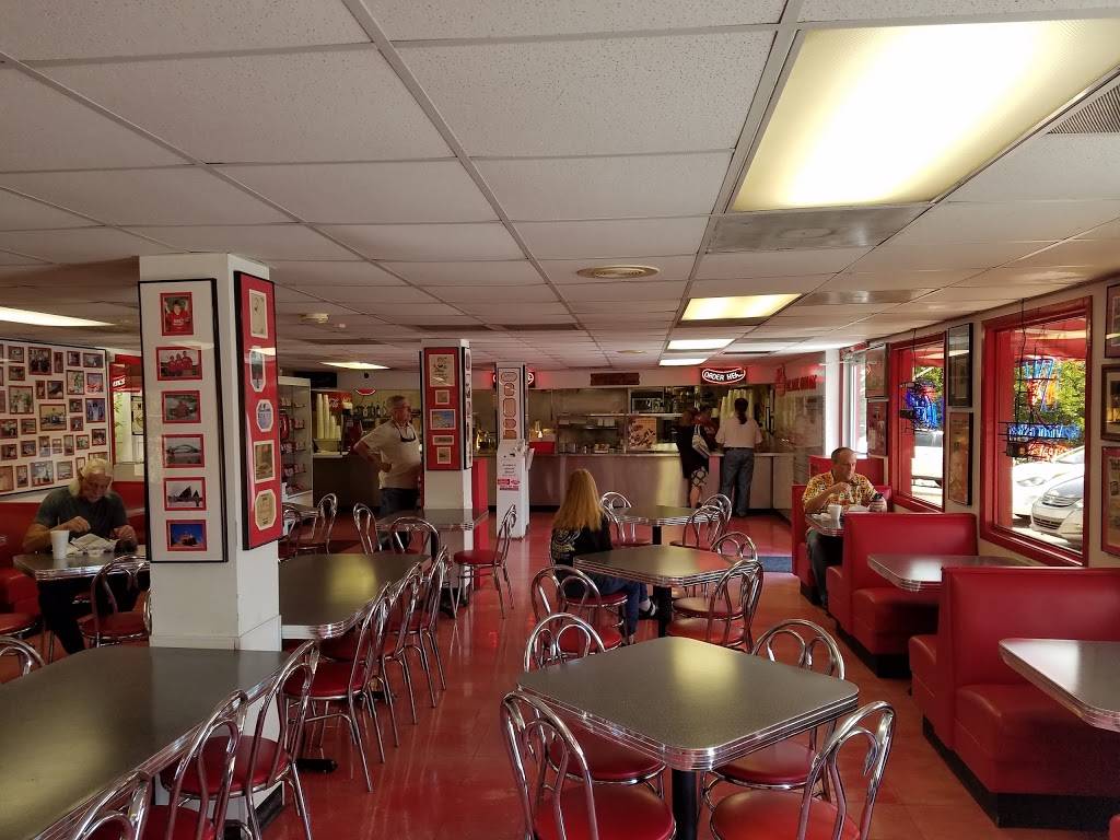 Mels Hot Dogs | restaurant | 4136 E Busch Blvd, Tampa, FL 33617, USA | 8139858000 OR +1 813-985-8000