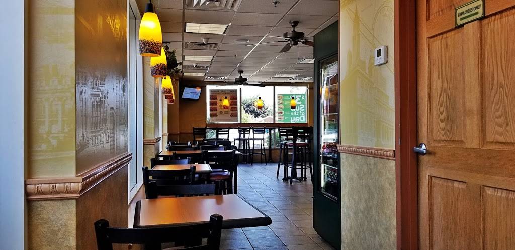 Subway Restaurants | restaurant | 310 N Happ Rd, Northfield, IL 60093, USA | 8474460999 OR +1 847-446-0999