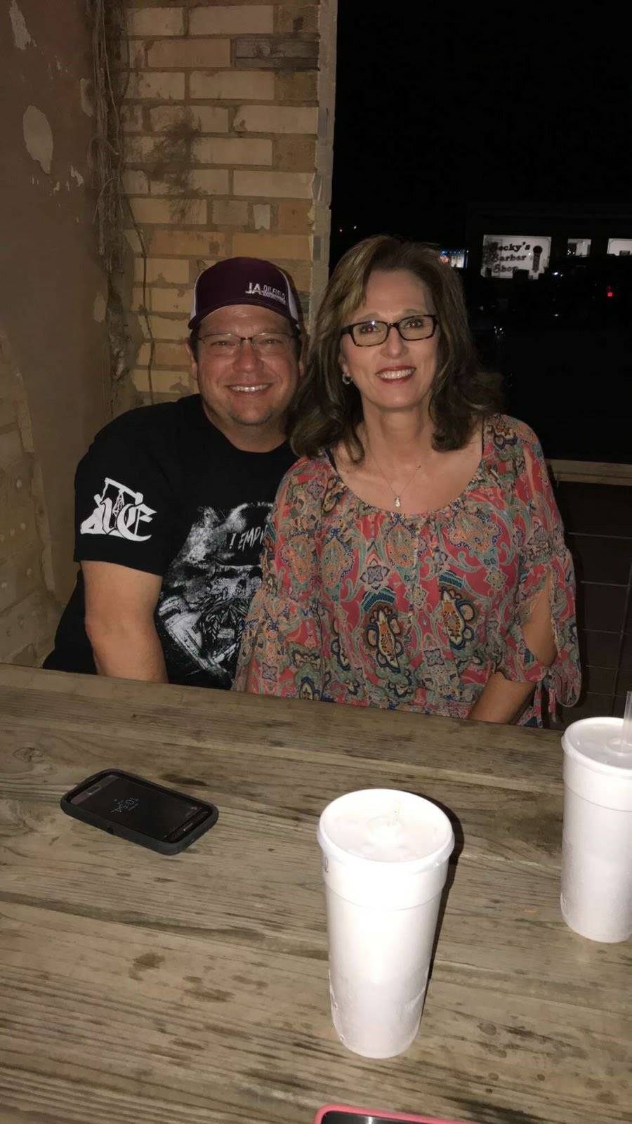 Salt Lickers | restaurant | 229 N Main St, Grand Saline, TX 75140, USA | 9033681375 OR +1 903-368-1375