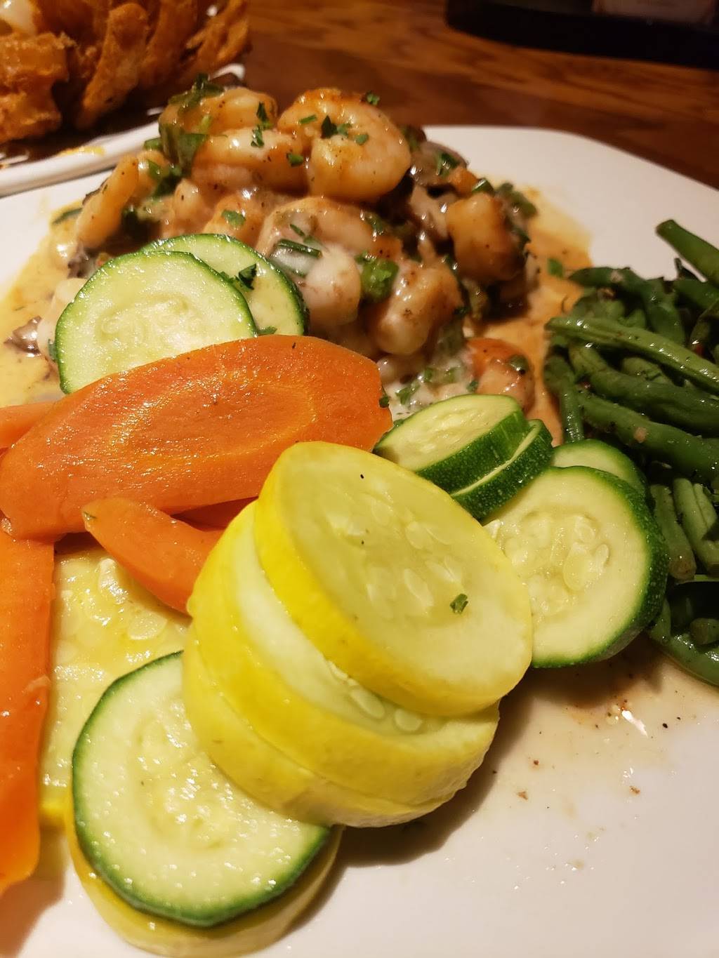 Outback Steakhouse | restaurant | 6100 Rockside Pl, Independence, OH 44131, USA | 2165203544 OR +1 216-520-3544