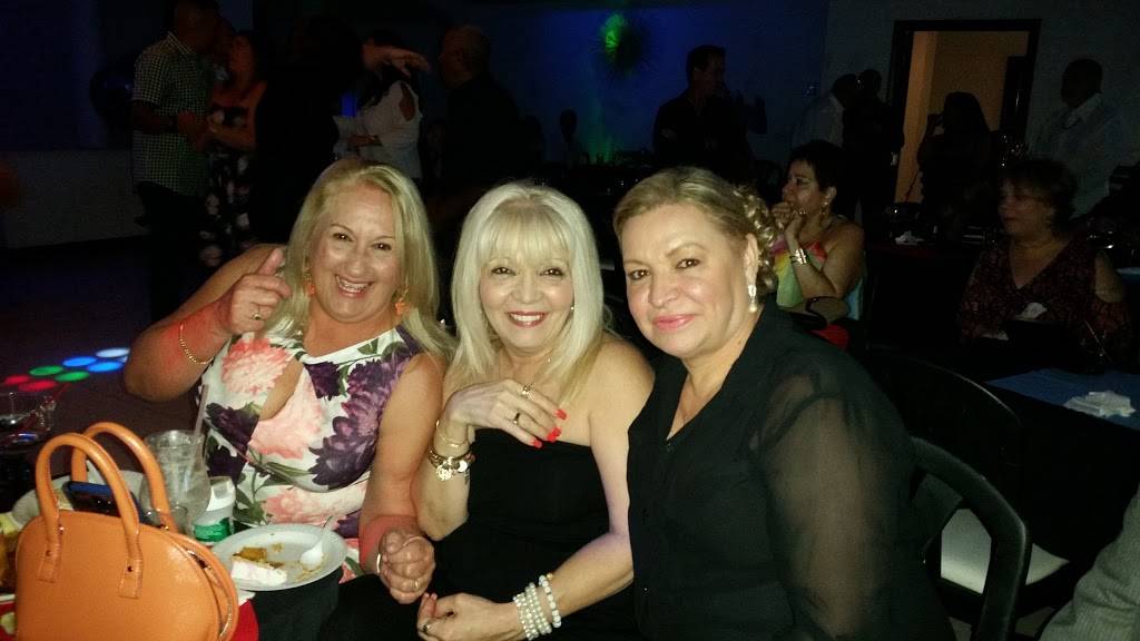 Studio Cafe Restaurant | restaurant | 2340 SW 32nd Ave, Coral Gables, FL 33145, USA | 3054454681 OR +1 305-445-4681