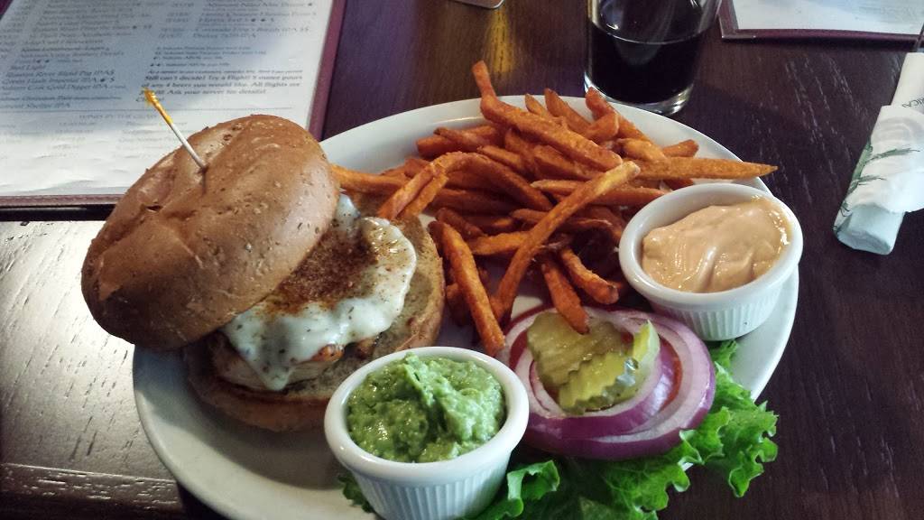 The Hop Yard Alehouse & Grill | restaurant | 3015 Hopyard Rd, Pleasanton, CA 94588, USA | 9254269600 OR +1 925-426-9600